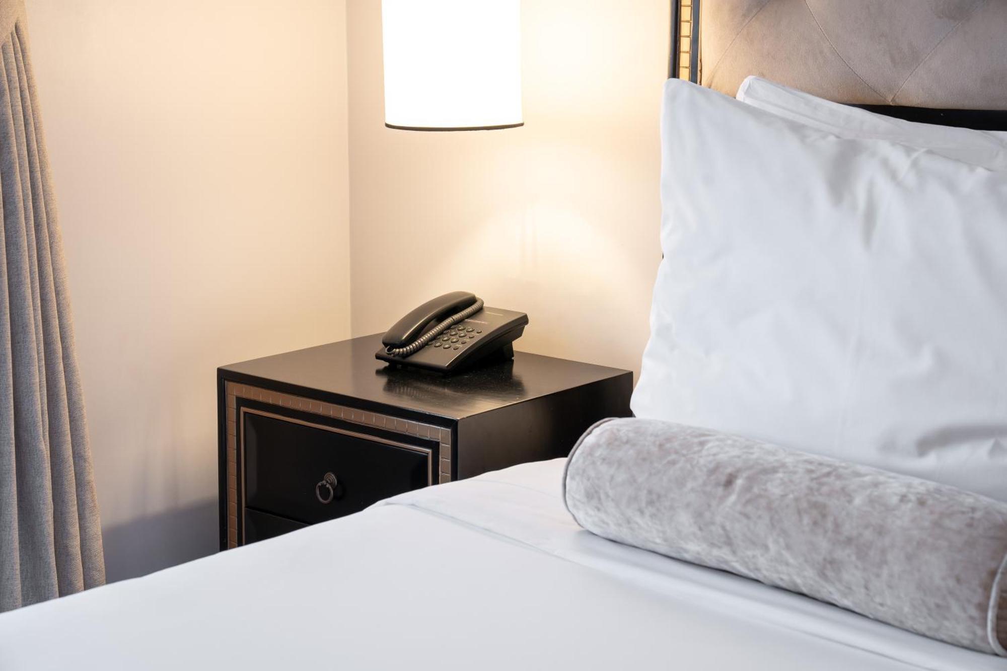 Hotel Sarai And Wander